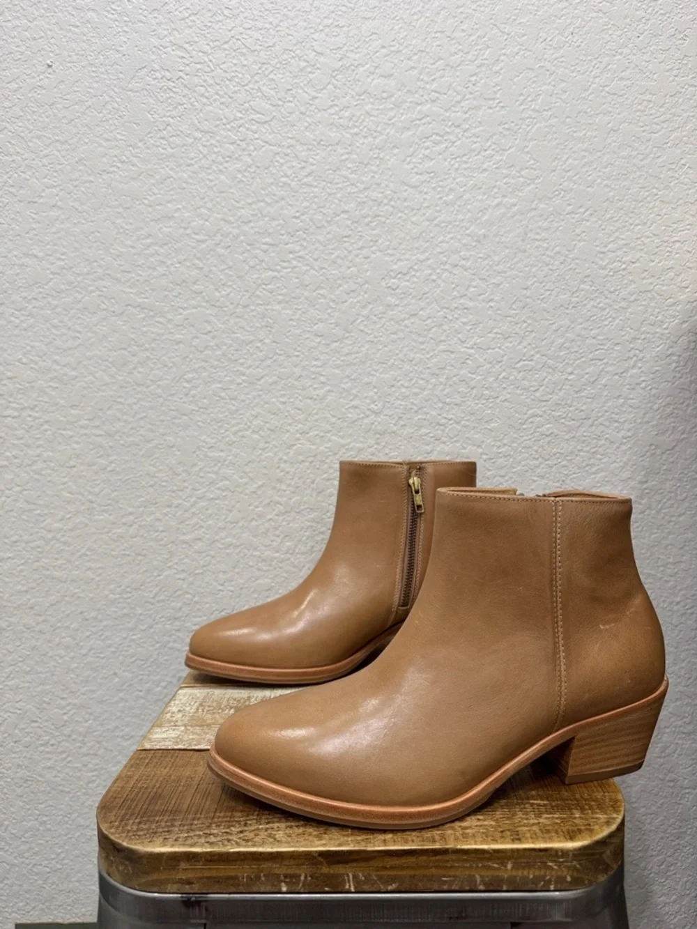 Nisolo Marisa Inside Zip Almond Leather Ankle Boots Size 9 NEW